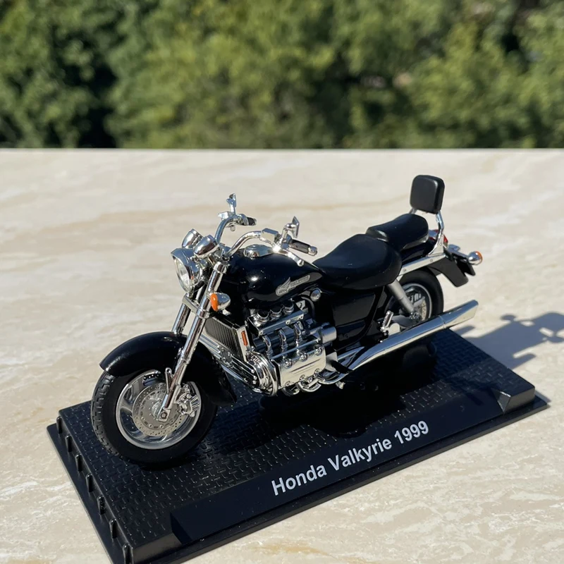 1:18 Valkyrie 1999 Alloy Touri - Model Kit Valkyrie avaliação e preço